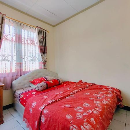 Villa Semesta Cikundul Exteriör bild